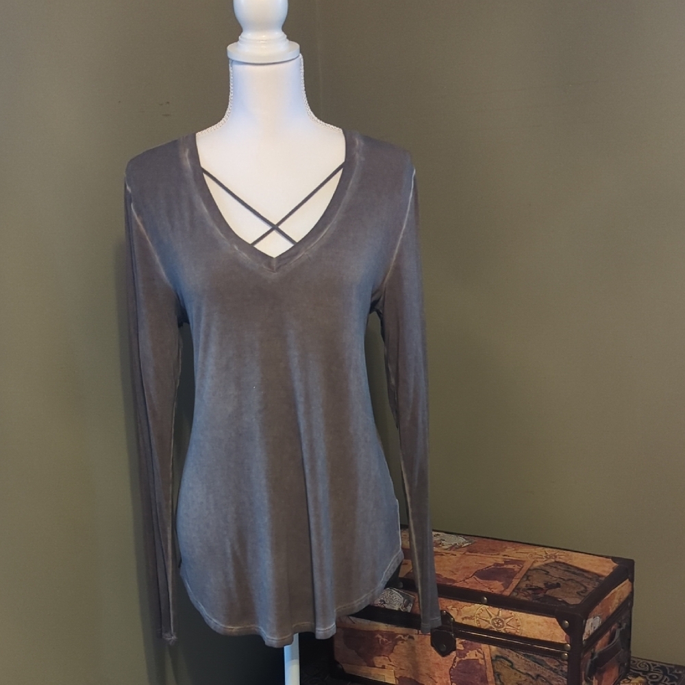 White Crow Gray Fitted Cut Out Blouse